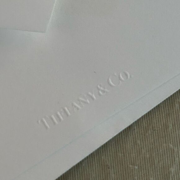 5pc Tiffany & Co. Blank White Embossed Note Cards & Envelopes - Picture 4 of 4